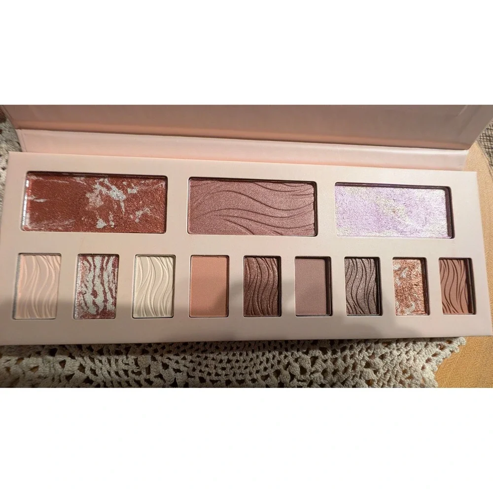 NEW Ellen Tracy Blushing Nudes Eyeshadow Face Palette 12 Shades Neutral Shimmer